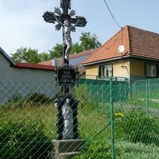 Kříž v Drunčích u rozcestí