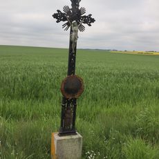 Kříž u cesty u Slavíkovic