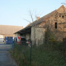 Bauernhof mit Wohnhaus, Scheune und Stall Hauptstraße 15-16
