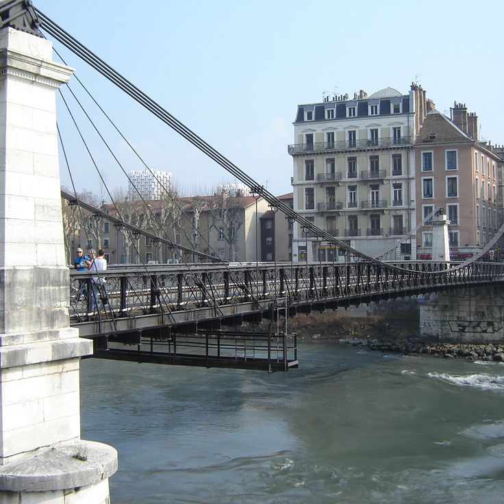 Pasarela Saint-Laurent