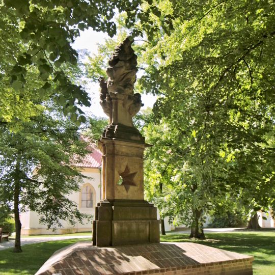 Socha Panny Marie v Benátkách nad Jizerou