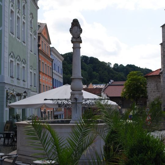 Brunnen, sogenannter Löwenbrunnen