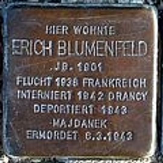 Stolperstein en memoria de Erich Blumenfeld