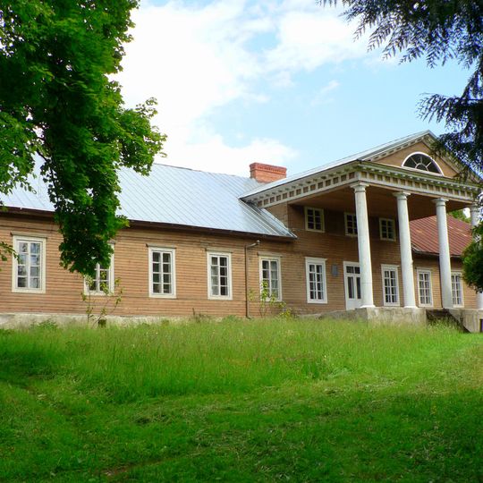 Veliuona manor