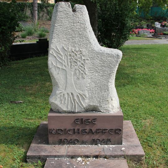 Monument aux morts an US-Monument zu Näerden