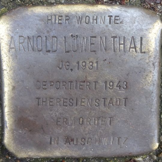 Stolperstein dedicated to Arnold Löwenthal
