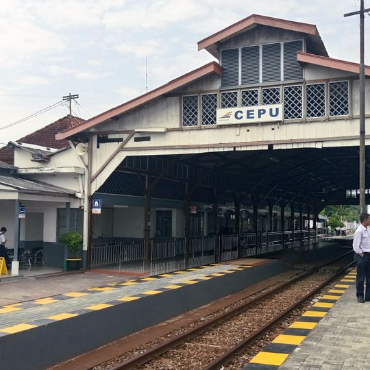 Cepu railway station
