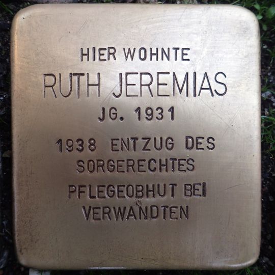 Stolperstein em memória de Ruth Jeremias