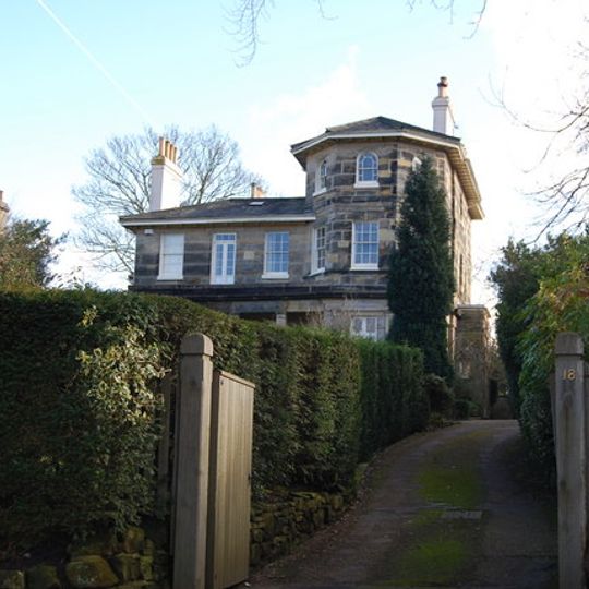 18, Calverley Park