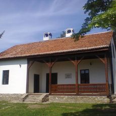 Vieille école à Ovsište