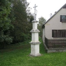 Kříž v Oplotě na rozcestí
