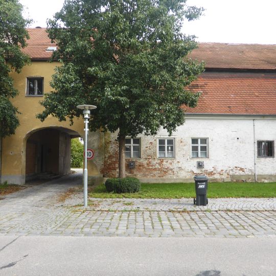 Torbogenhaus zum Hof der ehemaligen Deutschordenskommende