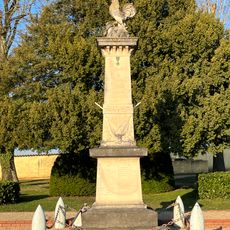 War memorial of Savigneux