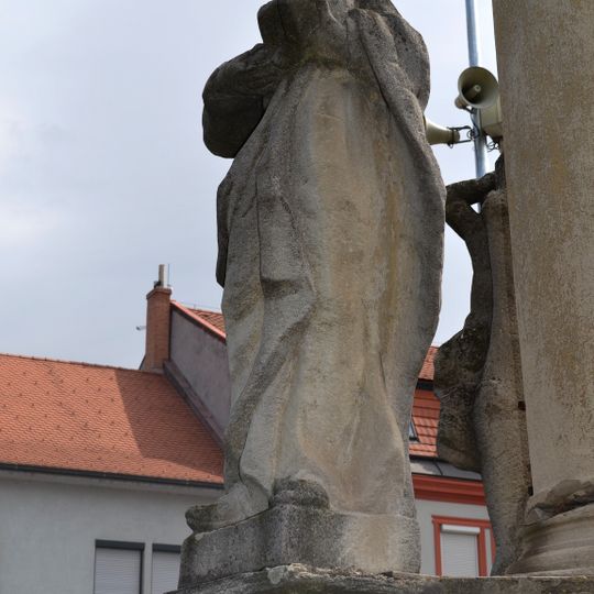 Mariánsky stĺp, socha IV.