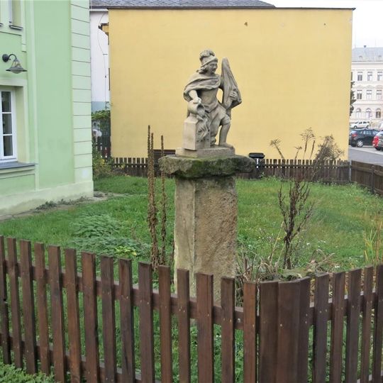 Socha svatého Floriána za domem 627 v České Kamenici