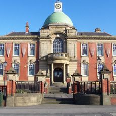 Chadderton Town Hall And Associated Walls And Walled Garden, Middleton Road, Chadderton
