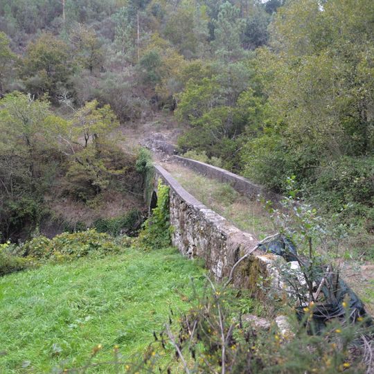 Conjunto constituído pela Ponte da Fontinha e moinho junto
