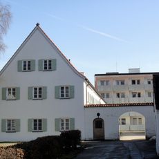 Augsburger Straße 4