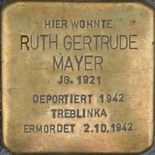Stolperstein en memoria de Ruth Gertrude Mayer
