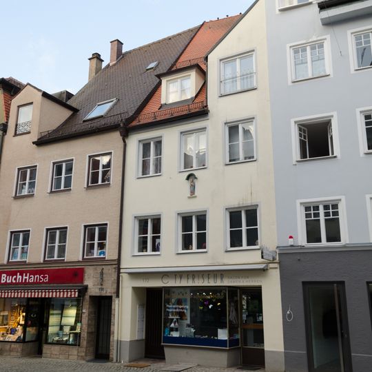 Ehemaliges Handwerkerhaus, jetzt Wohn- und Geschäftshaus