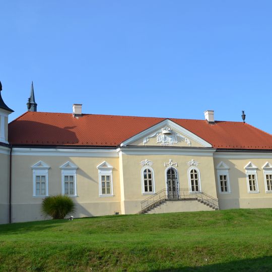 Madách Mansion, Dolná Strehová