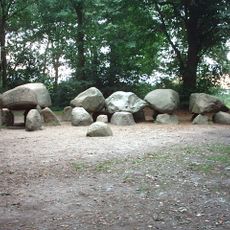 D27