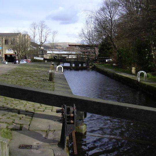 Rochdale Canal Lock 18 Shop Lock