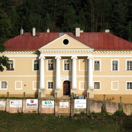 Pongrácovský kaštieľ