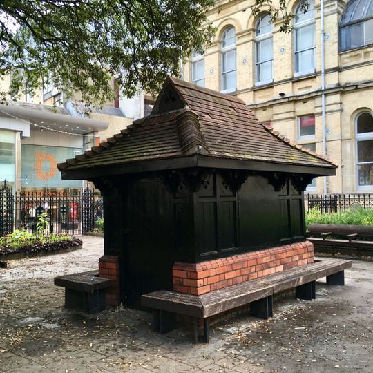 Hut in St John's gardens