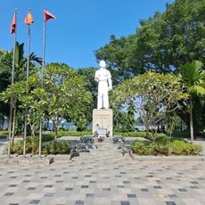 Tượng đài Lý Tự Trọng