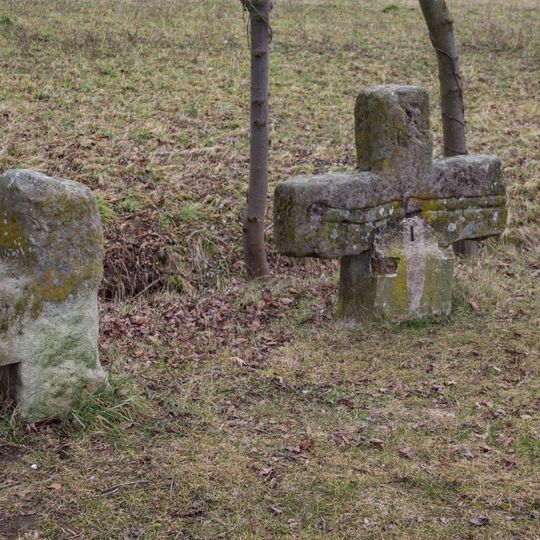 Zwei Steinkreuze am Weg nach Knochenhof