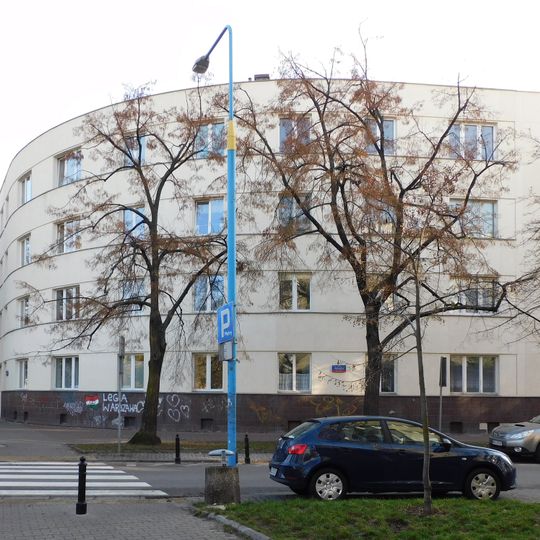 Budynek wieloczłonowy wzdłuż ulic Filtrowa - Asnyka - Niemcewicza