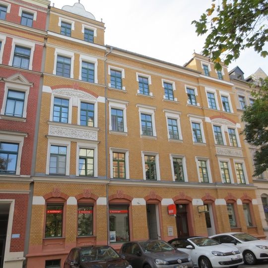 Mietshaus in geschlossener Bebauung Dorotheenstraße 7