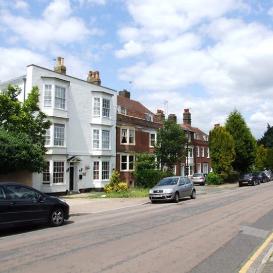 9 And 10, Mansion Row