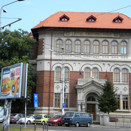Cantemir Vodă National College