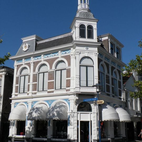 Gedempte Singel 2, Assen