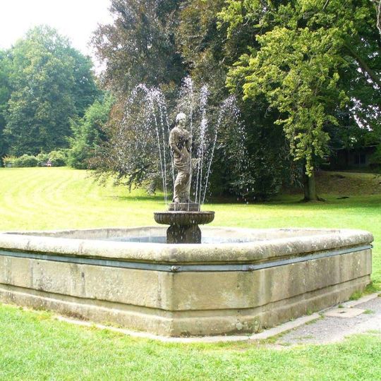 Kašna v zámeckém parku v Letohradu