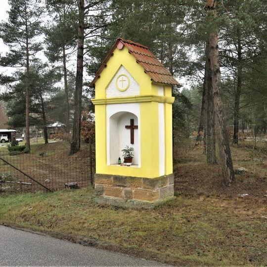 Kaplička u silnice v Hradčanech