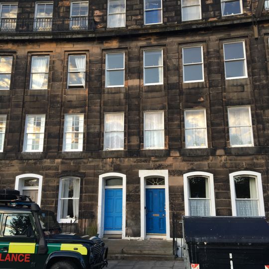 Edinburgh, 14-16 Gardner's Crescent