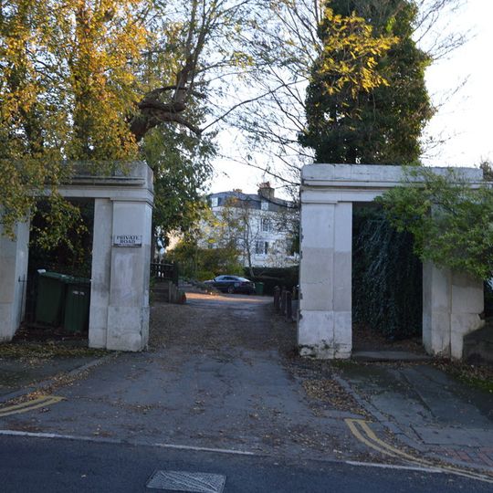 Entrance to Grove Hill Gardens, Grove Hill Gardens