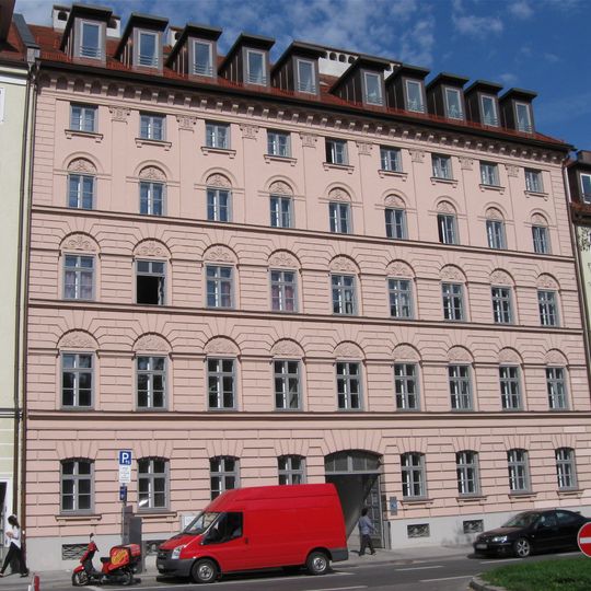 Stattliches Mietshaus