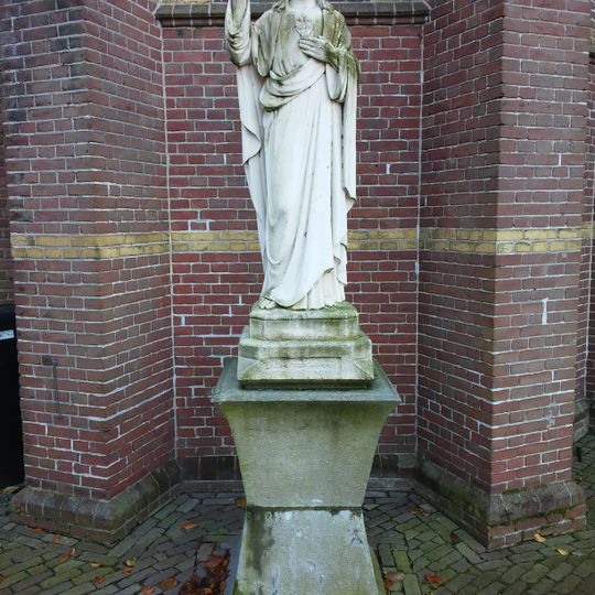 Statue of Sacred Heart of Jesus Christ
