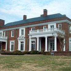 Oxon Hill Manor