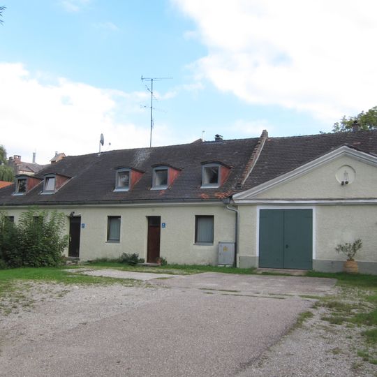 Sog. Kavaliershaus, ehemals zum Schloss gehöriges Jäger- und Verwalterhaus