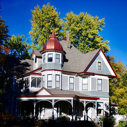 Salisbury Square Historic District