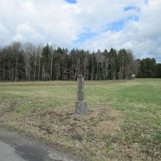 Kříž u Lhoty pod Horami