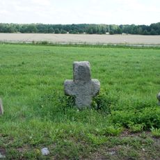 Dreisteine; Zwei Mord- und Sühnekreuze und ein Kreuzstein (ca. 800 m nördlich von Luga)