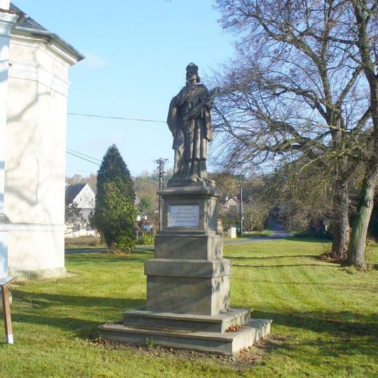 Socha svatého Jana Nepomuckého u kaple ve Střížovicích