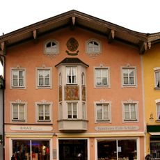 Wohn- und Geschäftshaus