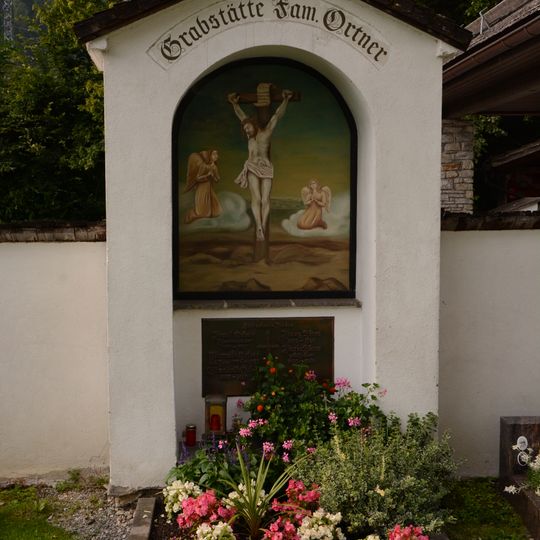 Nischenbildstock Grabstätte Familie Ortner